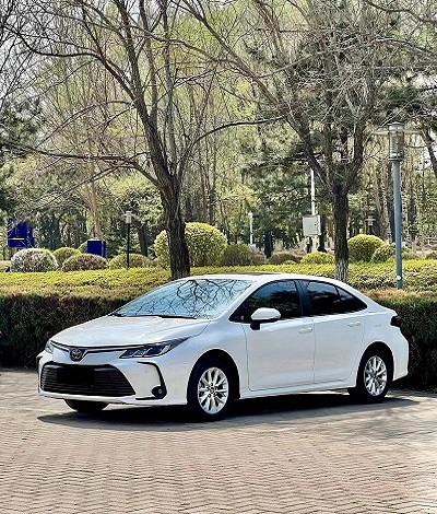 Toyota Corolla Hybrid 2026: celosvětový bestseller vedoucí vývoz hybridních sedanů